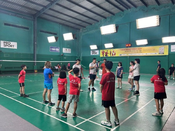 Sân cầu lông quận 10 - Học viện TT Badminton