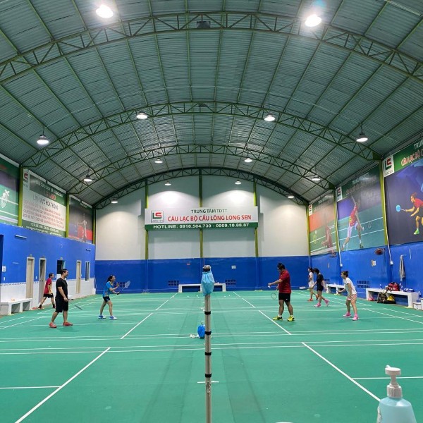 Sân cầu lông quận 2 - Long Sen Badminton