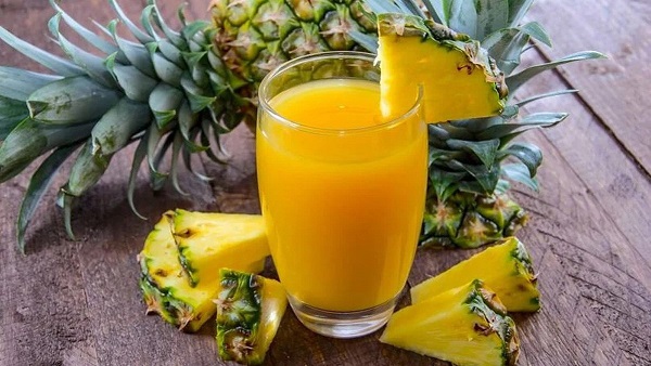 Nước ép dứa giàu vitamin C