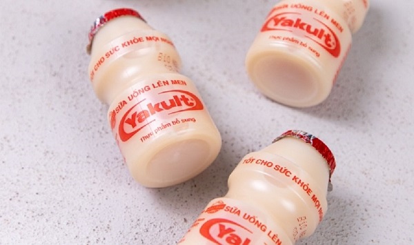 Đừng uống quá nhiều Yakult mỗi ngày