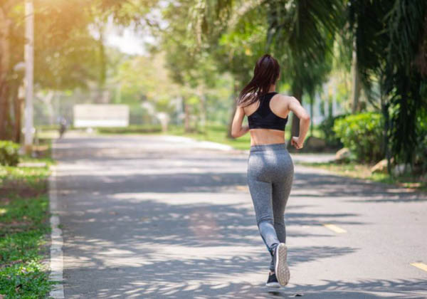 Chạy bộ có tác dụng gì cho nữ giới​? Cải thiện sức khỏe thể chất ở nữ giới