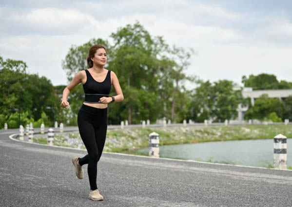 Chạy bộ và mục tiêu sức khỏe nữ giói - nên hay không?